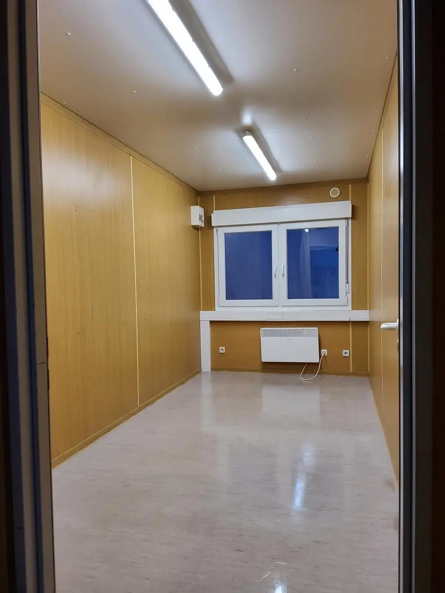 Bureau conteneur de 20 pieds, construit en 2013