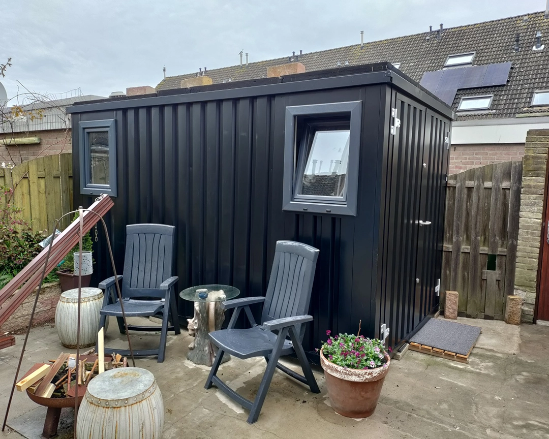 Conteneur avec fenêtres 3 x 2 mètres – avec double porte (petit côté)